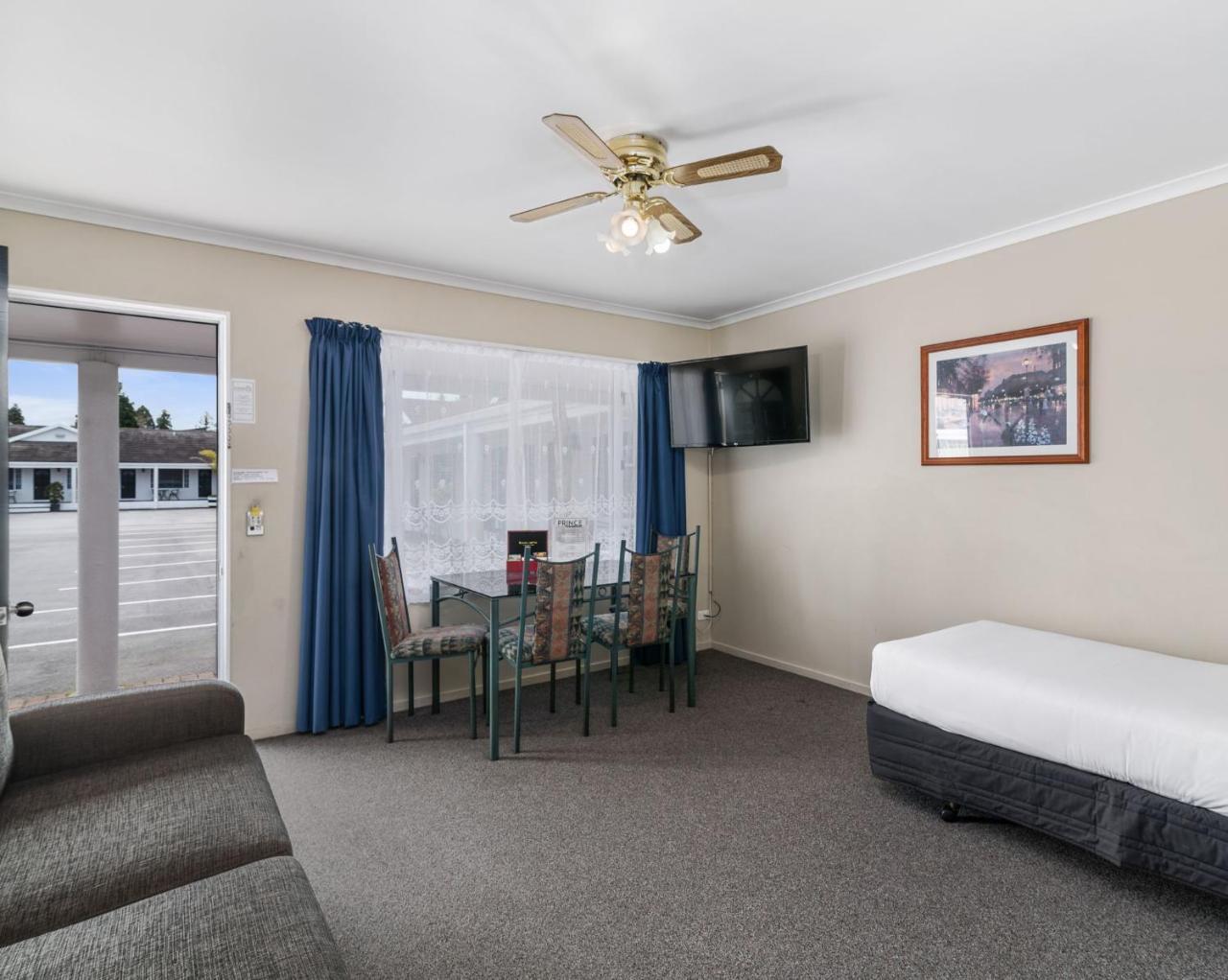Asure Prince Motor Lodge Taupo Room photo